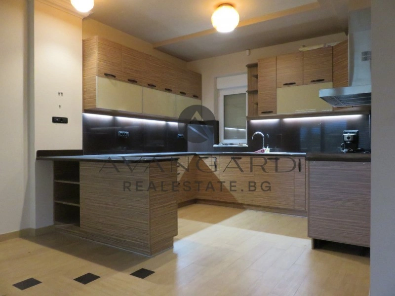 Просторный дом с тремя спальнями в Пловдиве, Болгария