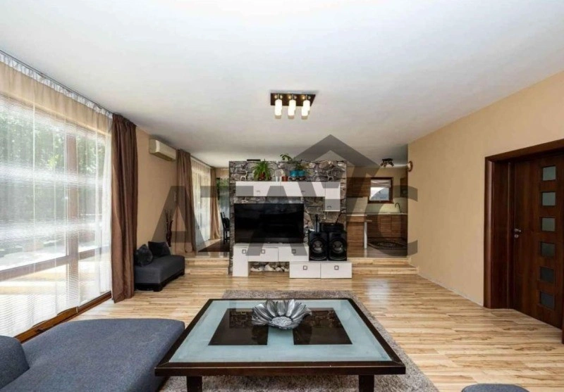 Просторный дом с 3 спальнями в Пловдиве, Болгария