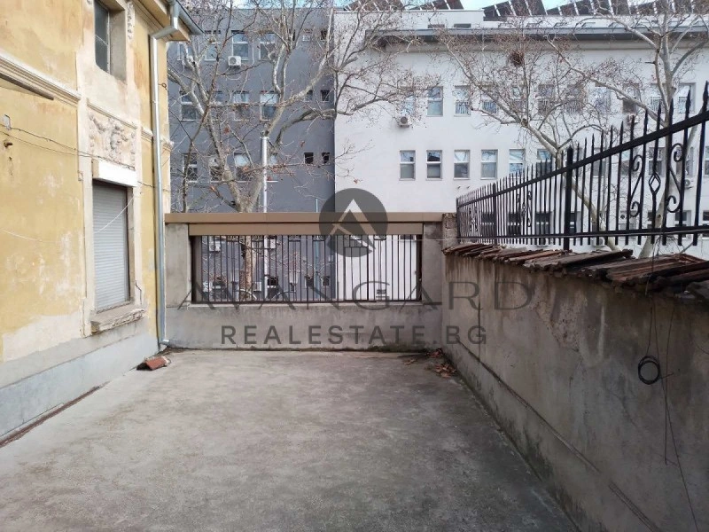 Просторный 3‑комнатный дом в Пловдиве, Болгария