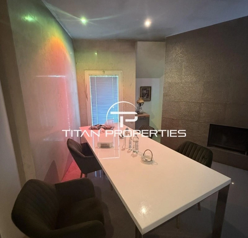 Просторный четырехкомнатный дом в Пловдиве, Болгария