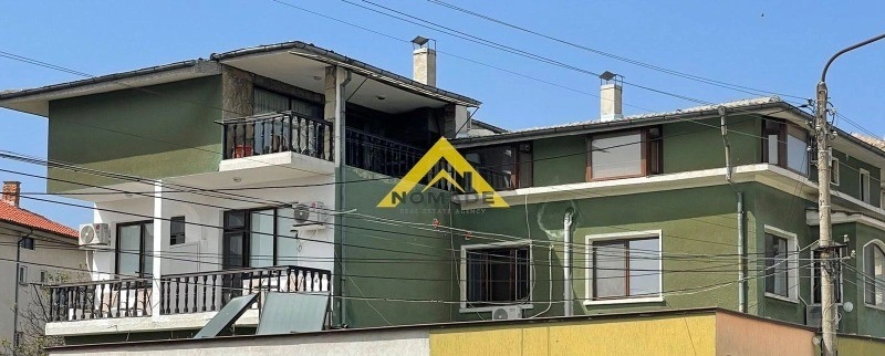 Просторный дом 400 m² в Пловдиве, Болгария