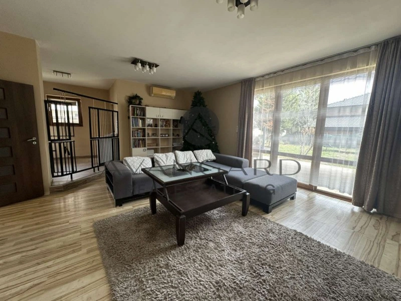 Просторный четырёхкомнатный дом в Пловдиве, Болгария