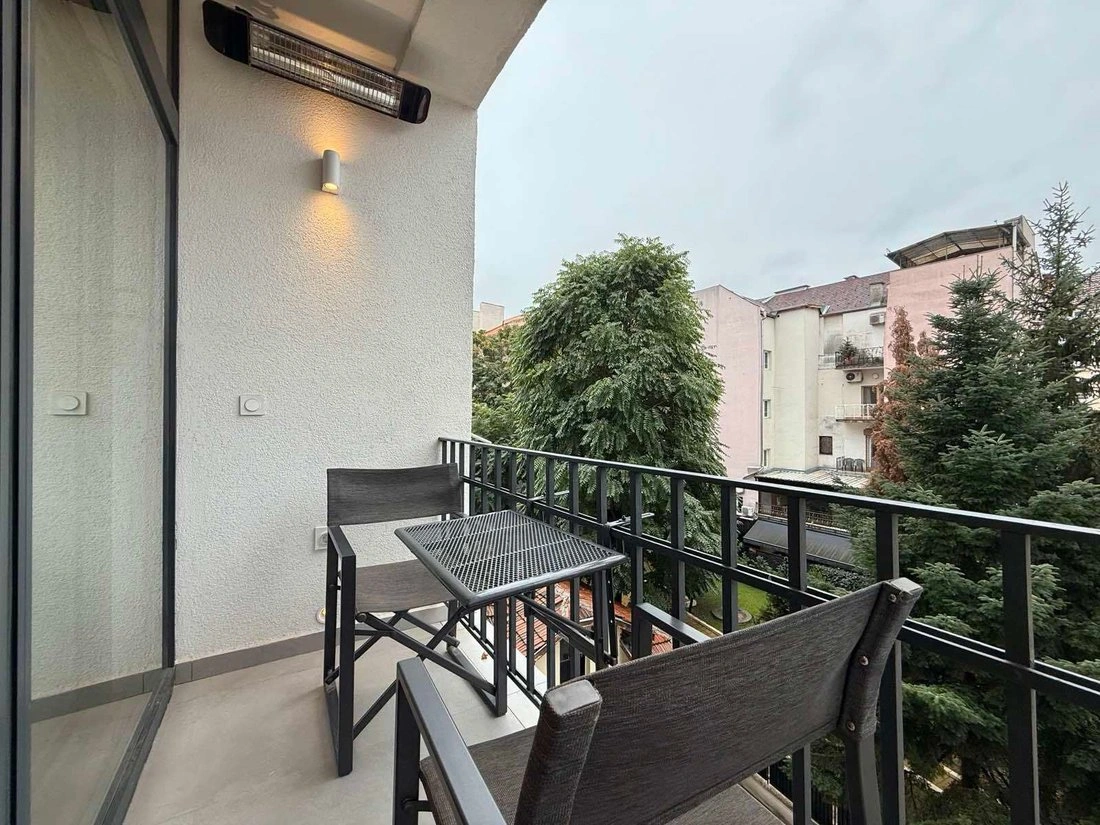 Светлая двухкомнатная квартира в Софии, Болгария