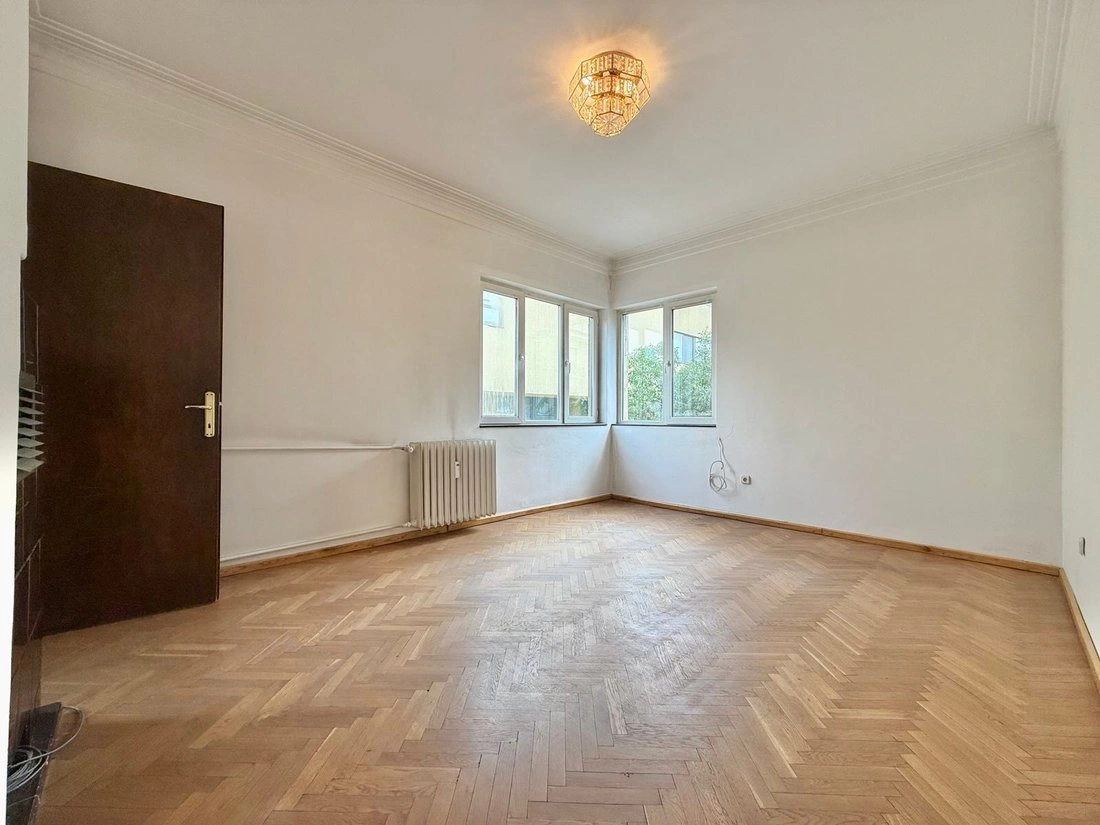 Светлая 2-комнатная квартира в Софии, Болгария