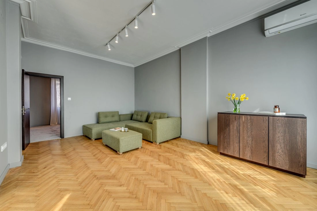 Просторная 4-комнатная квартира в Софии, Болгария