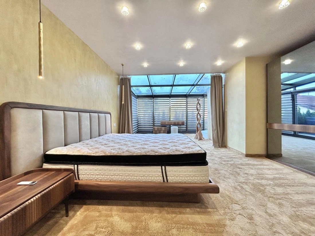 Комфортный дом с 6 спальнями в Софии, Болгария