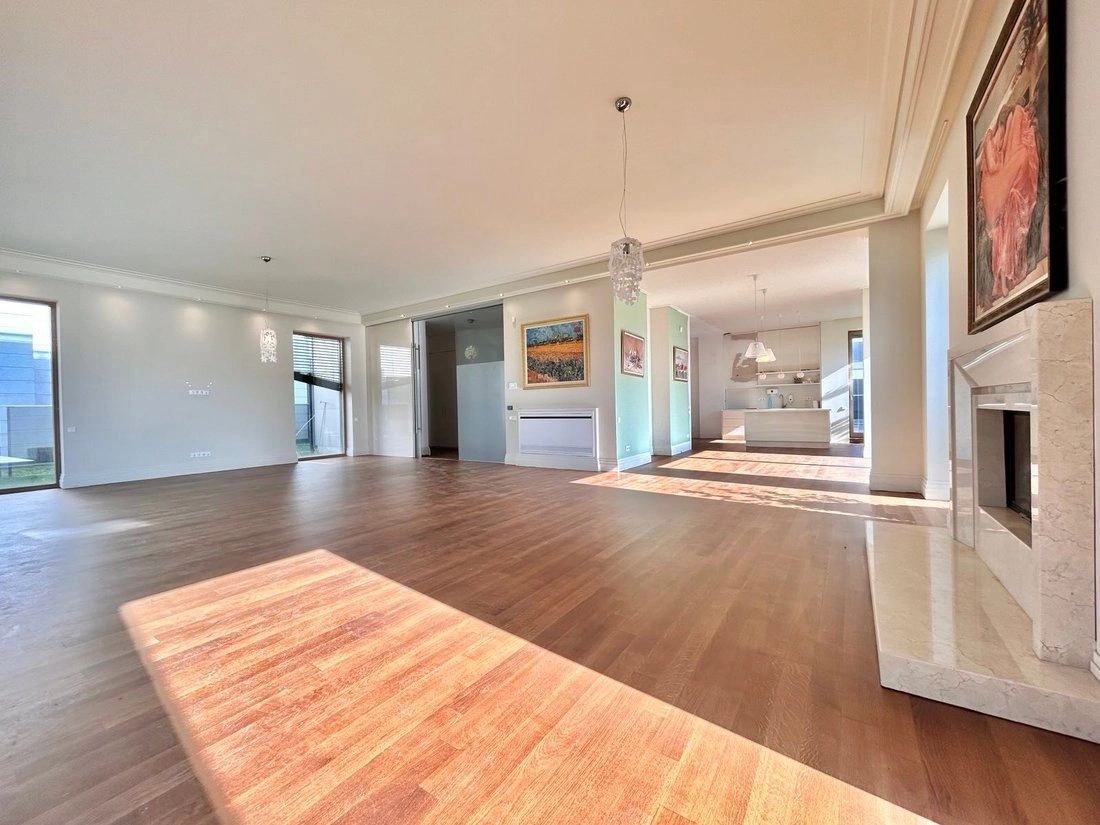 Просторный 5-спальный дом в Софии, Болгария