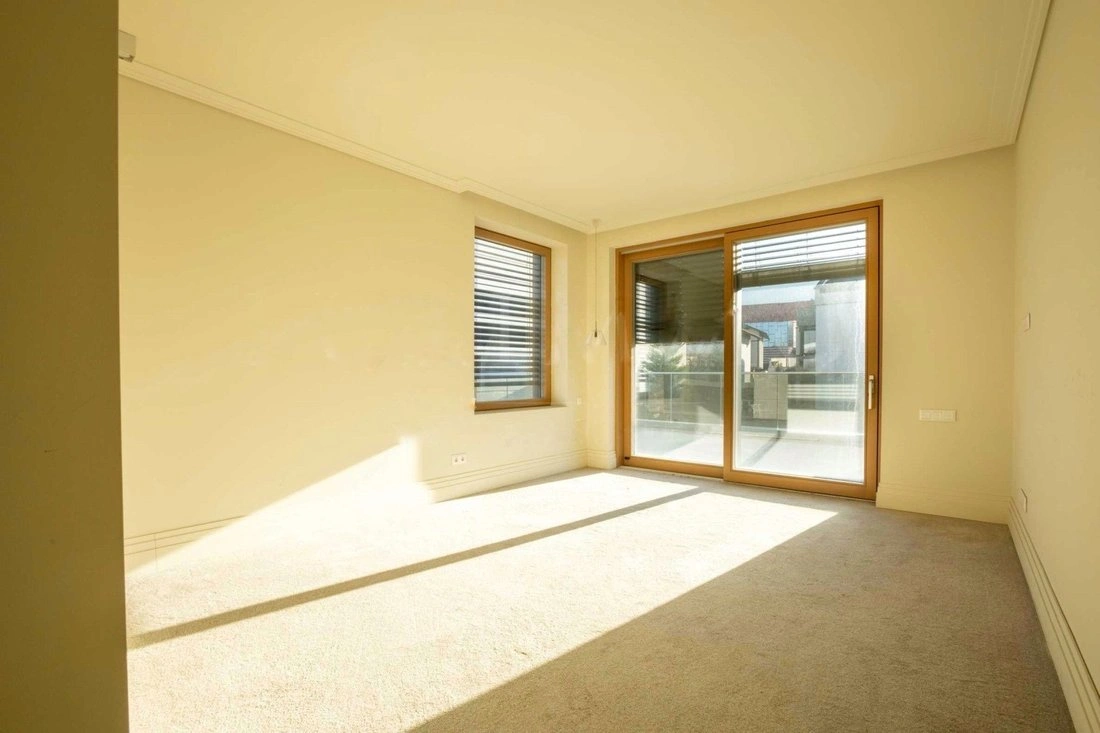 Просторный 5-спальный дом в Софии, Болгария