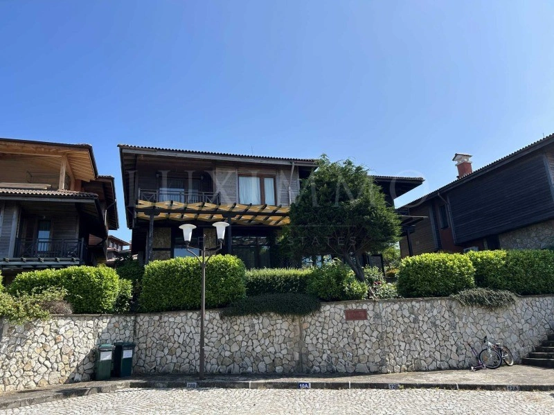 Просторный дом с 3 спальнями в Созополе, Болгария