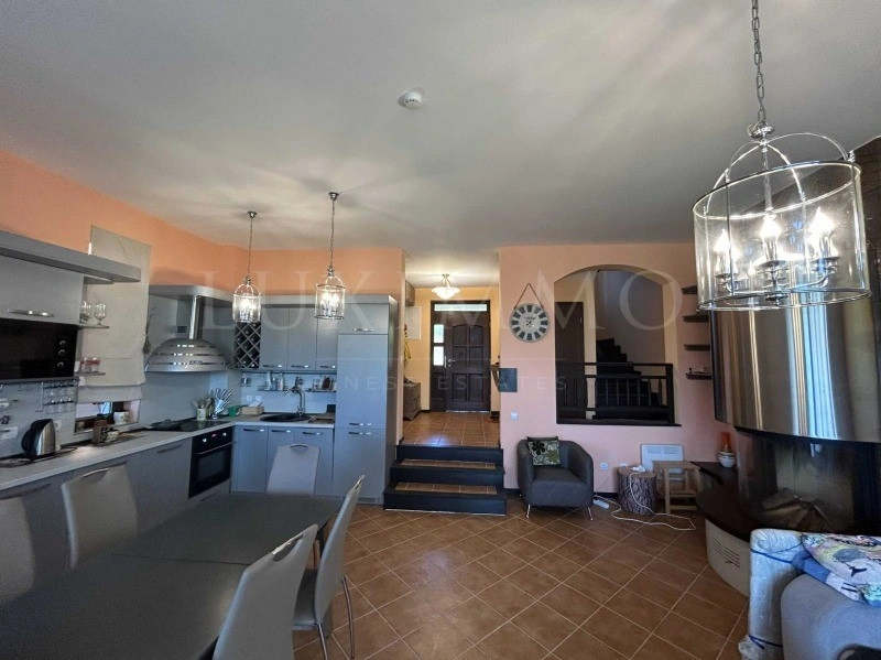 Просторный дом с 3 спальнями в Созополе, Болгария