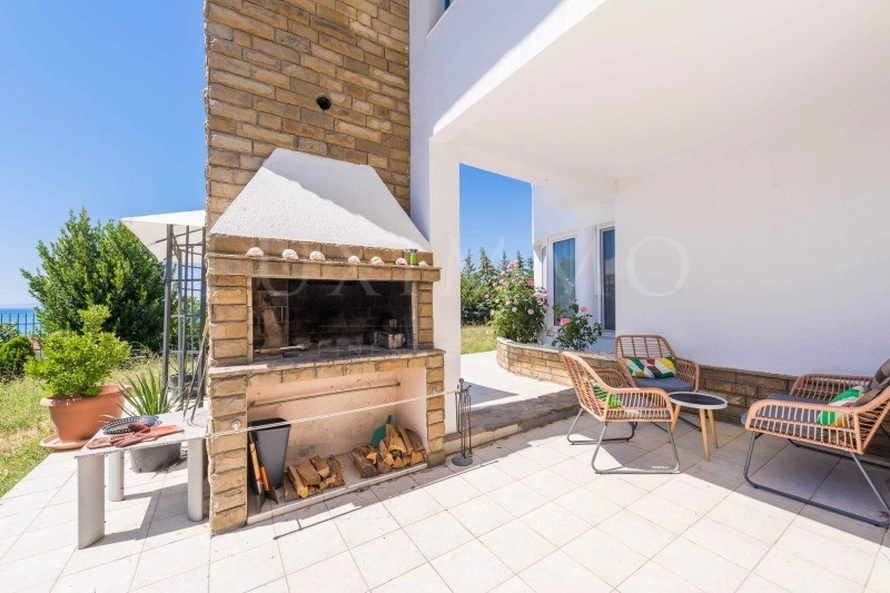 Просторный дом с 10 спальнями в Ахелое, Болгария