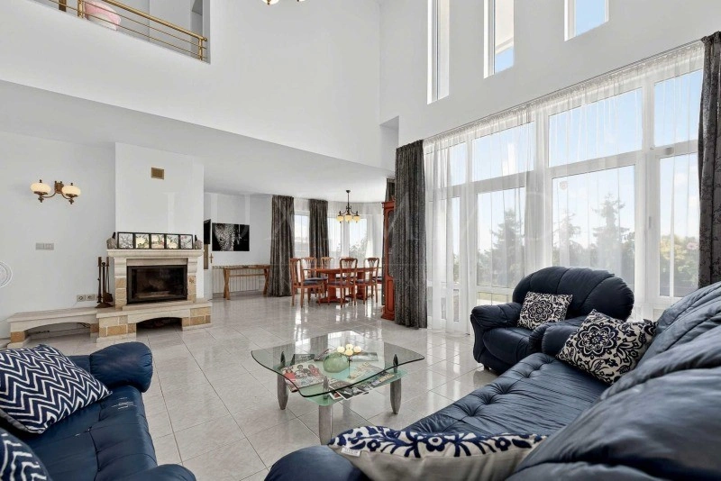 Просторный дом с 10 спальнями в Ахелое, Болгария