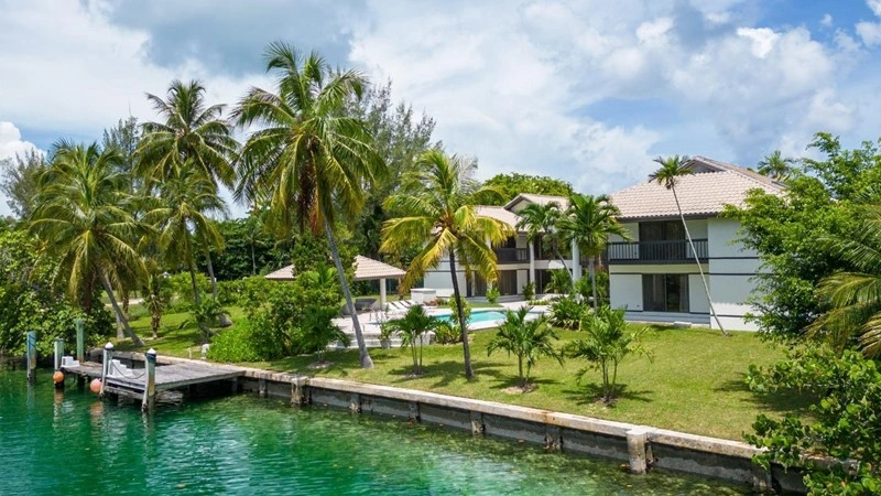 Дом 624 m2 с террасой в Нассау, Багамы