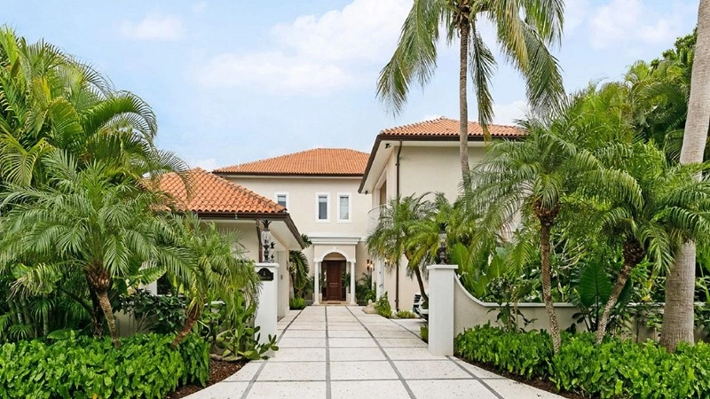 Дом 501 m2 с видом на горы в Нассау, Багамы