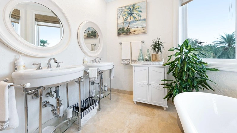 Дом 501 m2 с видом на горы в Нассау, Багамы