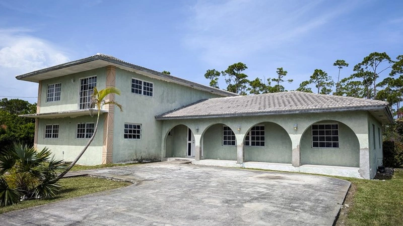 Квартира 4+1 с открытым парковочным местом в Фрипорте, Багамы