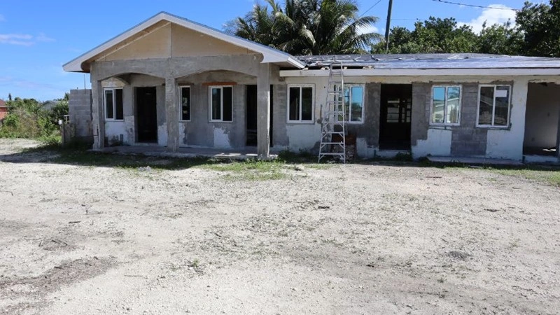 Дом с балконом в Фрипорте, Багамы