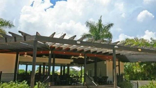 Дом с видом на горы в Фрипорте, Багамы