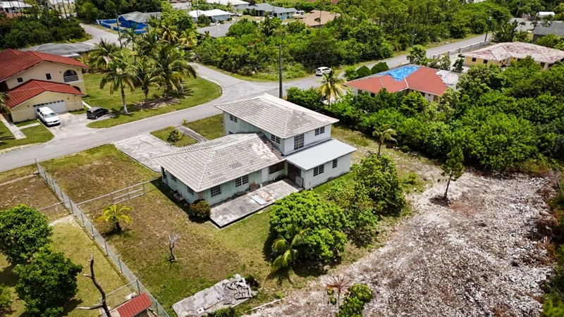 Дом 353 m² с садом в Фрипорте, Багамы