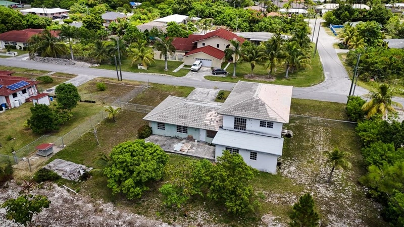 Дом 353 m² с садом в Фрипорте, Багамы