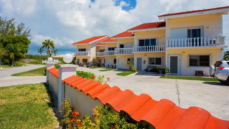 Дом 3+1 с садом в Фрипорте, Багамы