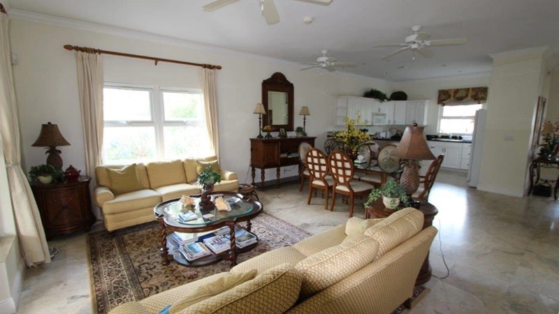 Дом 4+1 с садом в Фрипорте, Багамы