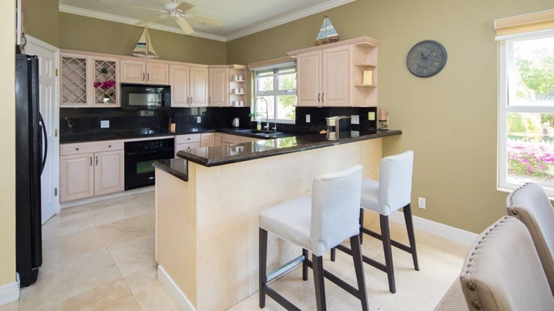 Дом 260 m2 с видом на море в Фрипорте, Багамы