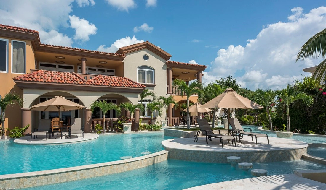 Вилла 200 m² с гаражом в Сан-Педро, Белиз