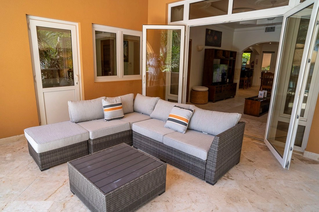 Вилла 3+1 с открытым бассейном в Сан-Педро