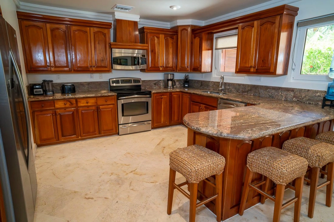 Вилла 3+1 с открытым бассейном в Сан-Педро