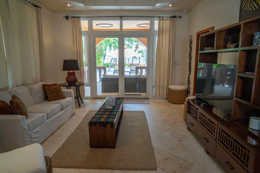 Вилла 3+1 с открытым бассейном в Сан-Педро