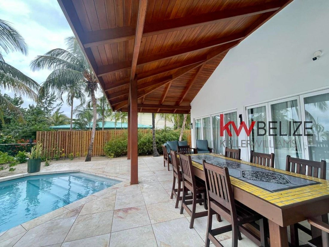 Дом 233 m2 с террасой в Пласенсии, Белиз