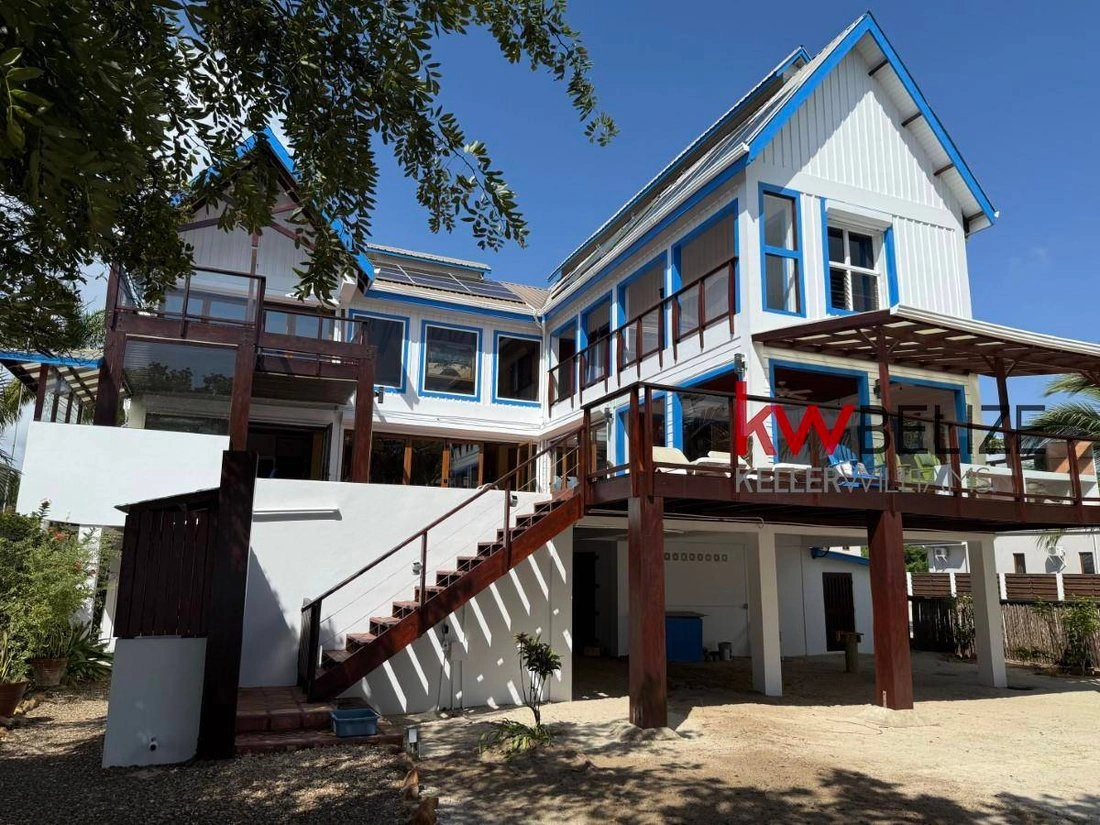 Вилла 6+1 с видом на океан в Пласенсии, Белиз