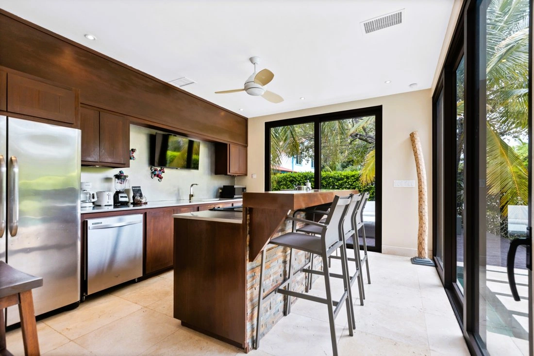 Вилла 167 m2 с балконом в Пласенции, Белизе