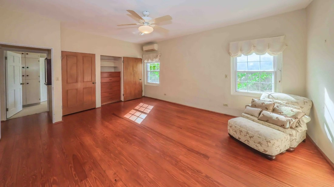 Дом 520 m2 с садом в Уорике, Бермуды