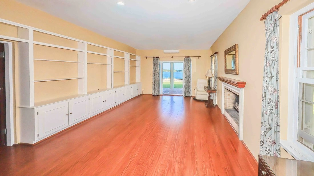 Дом 520 m2 с садом в Уорике, Бермуды