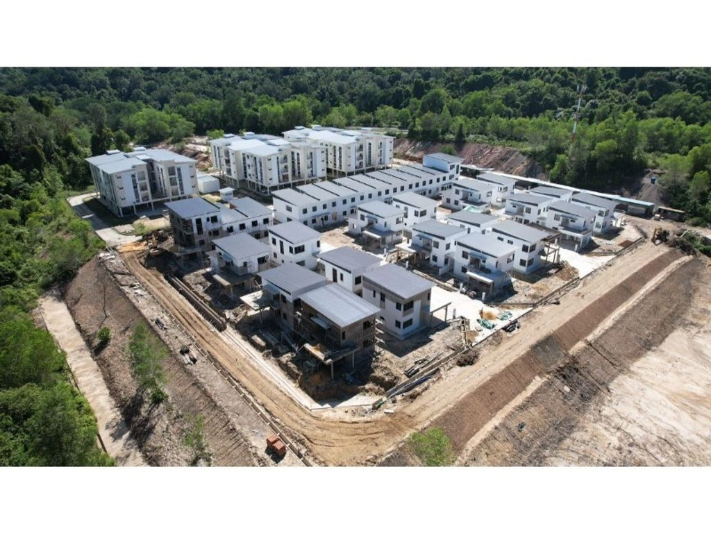 Дом 4+1 с парковкой в Бандар-Сери-Бегаван, Бруней