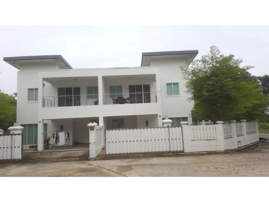 Дом 186 m2 с садом в Bandar Seri Begawan, Brunei