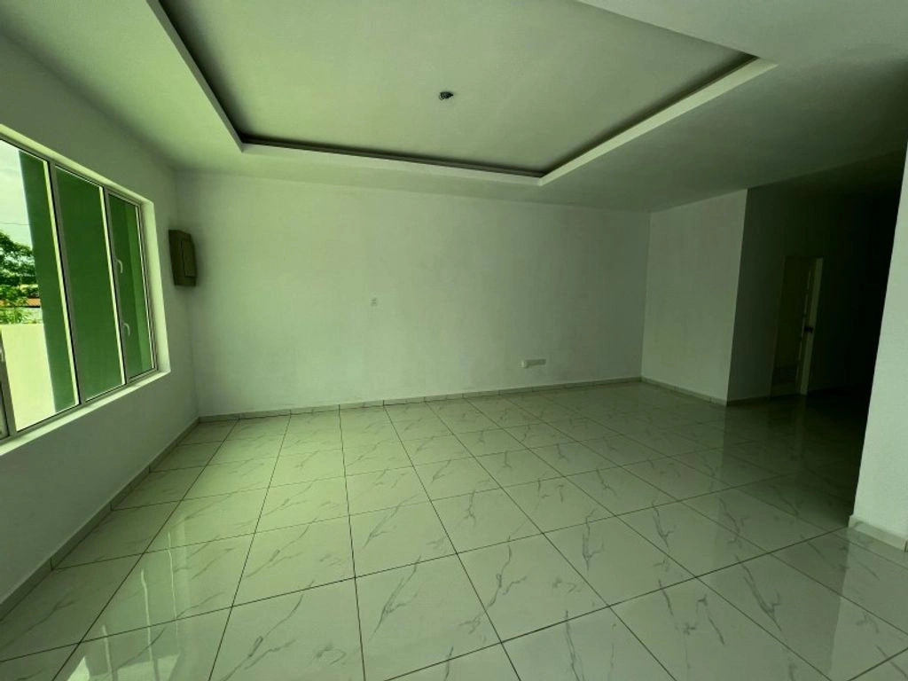 Дом 379 m2 с офисом в Bandar Seri Begawan, Brunei