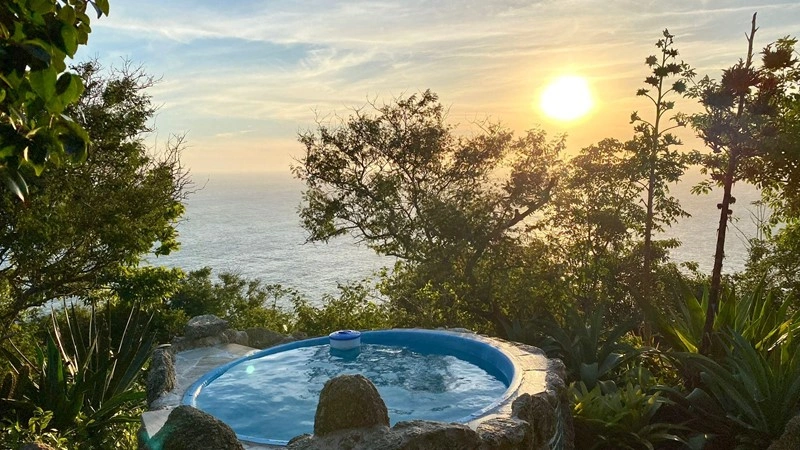 Удивительный дом площадью 350 м² с бассейном в Рио-де-Жанейро