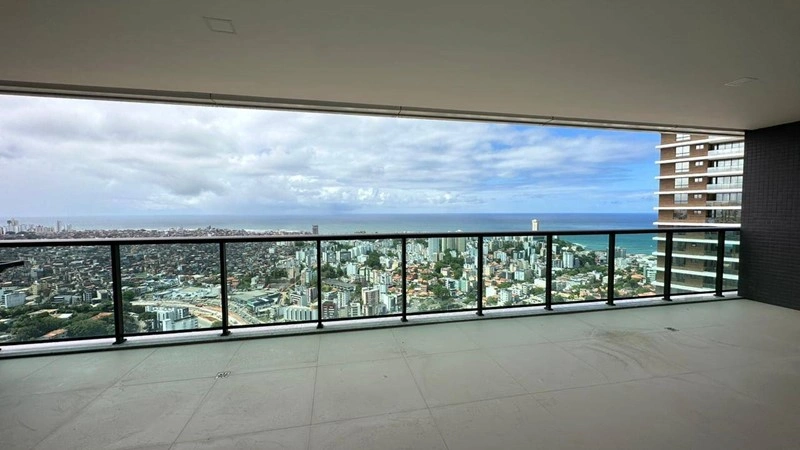 Светлая квартира 4+1 напротив площади в Сальвадоре, Бразилия