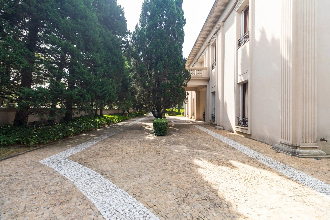 Дом 2052 m2 с садом в Sao Paulo, Brazil