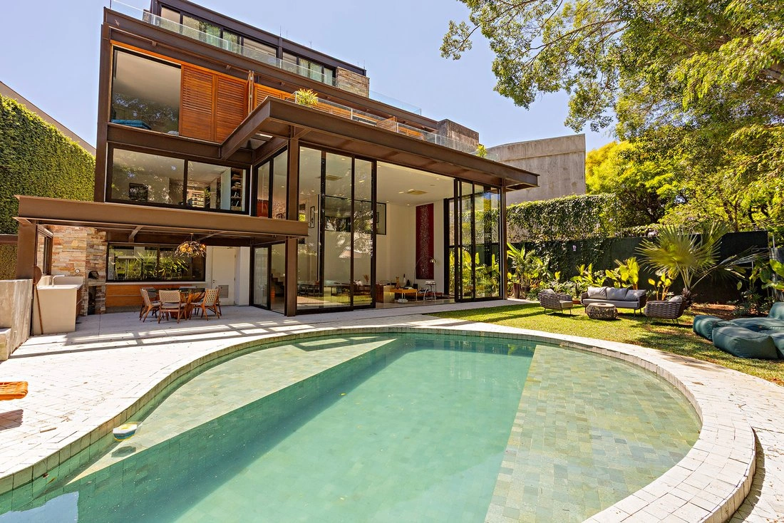 Дом 1000 m2 с лифтом в Сан-Паулу, Бразилия