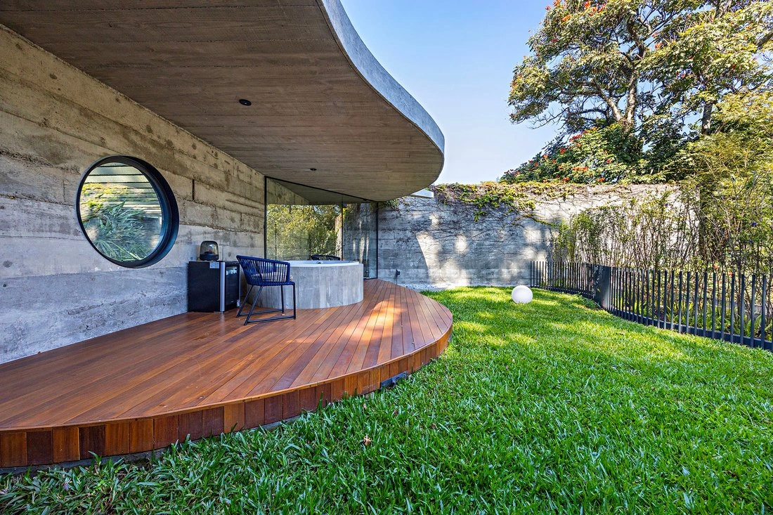 Дом 330 м² с садом в Сан‑Паулу, Бразилия