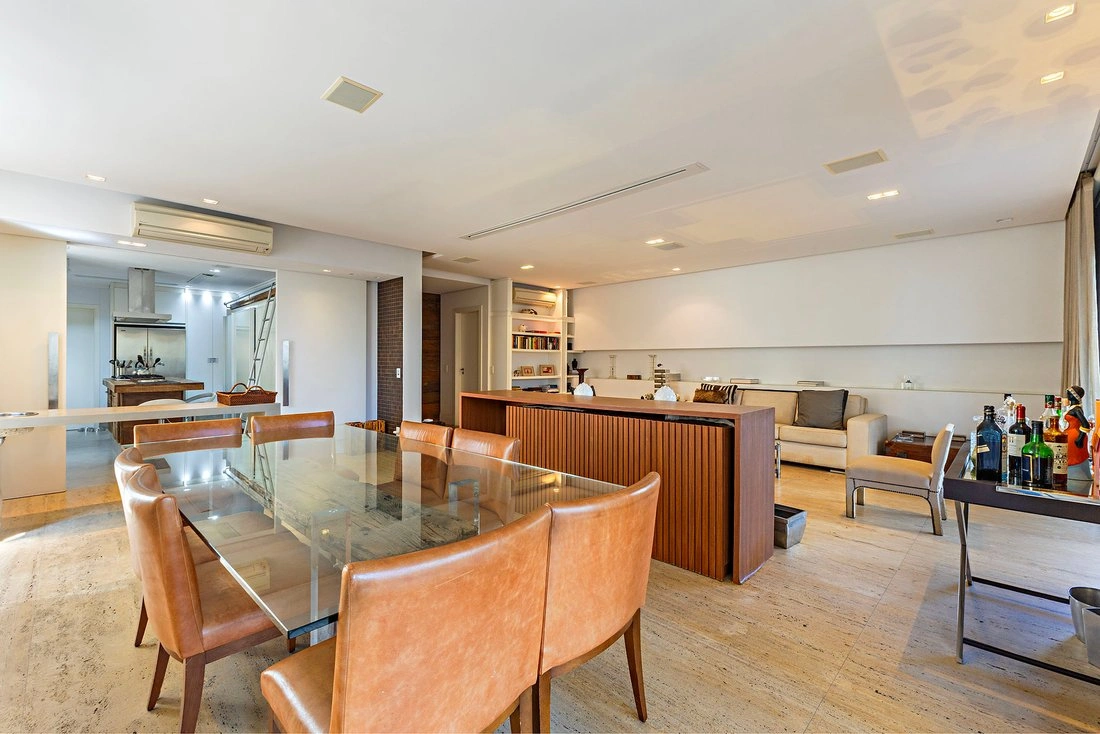 Квартира 245 m2 с гаражом в Сан-Паулу, Бразилия