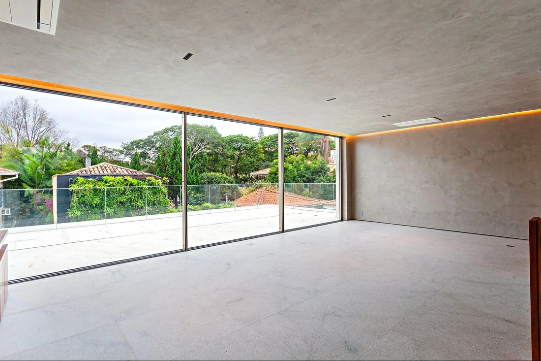 Дом 620 m2 с террасой в Сан-Паулу, Бразилия