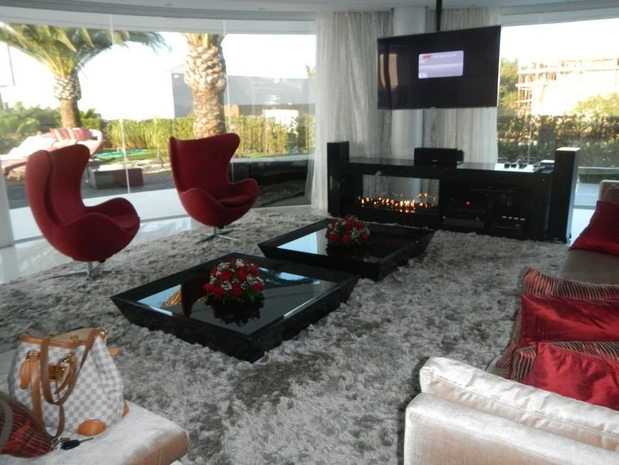 Вилла 1600 m2 с гаражом во Флорианополисе, Бразилия