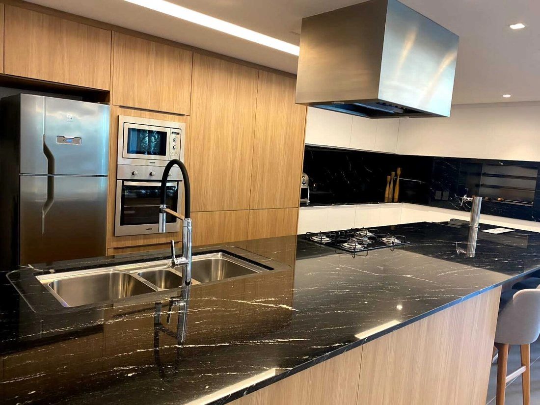 Квартира 289 m2 с садом во Флорианополисе, Бразилия