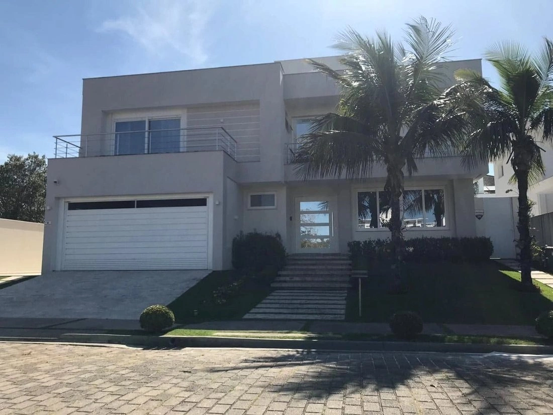 Дом 400 m2 с высокими потолками во Флорианополисе, Бразилия