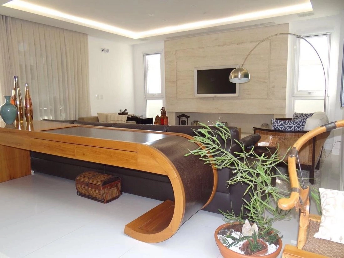 Дом 400 m2 с высокими потолками во Флорианополисе, Бразилия